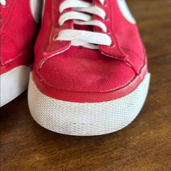 Red and White Nike Sneakers Men’s size 7.5 - Picture 8 of 8